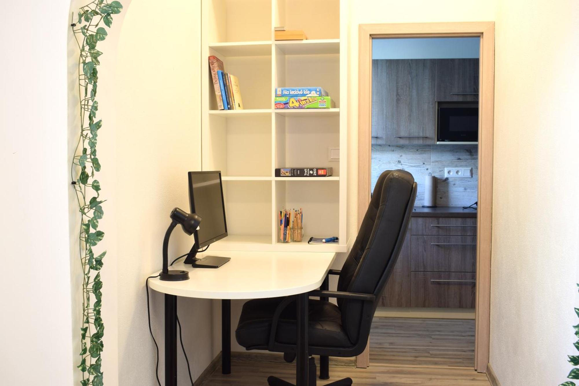 Charming Flat, Steps From Castle - Free Parking Bratislava